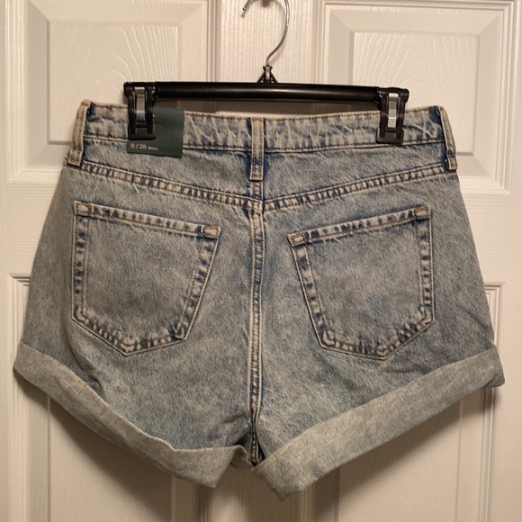 Brand New Wild Fable Highest Rise Mom Shorts…size 6/28 - Picture 2 of 7